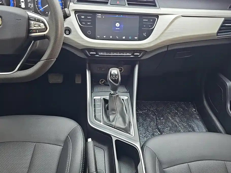Geely Vision X3 — миниатюра 15