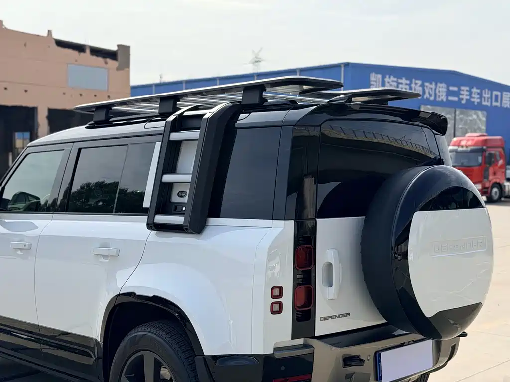 Land Rover Defender — миниатюра 5