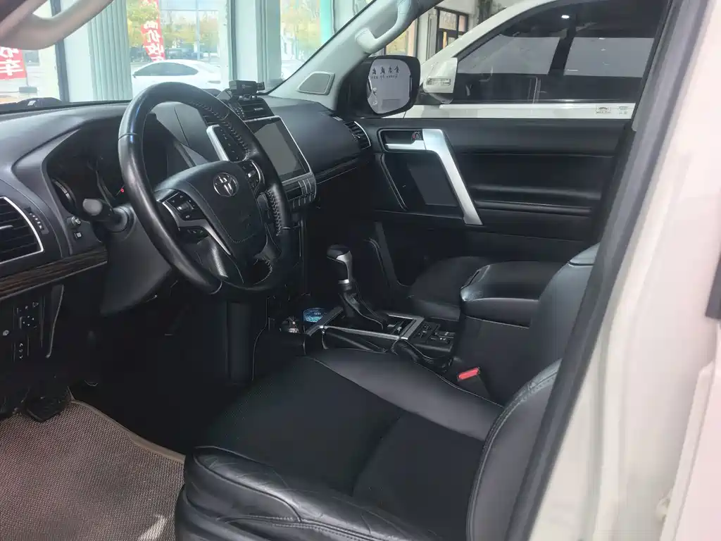 Toyota Prado — миниатюра 4