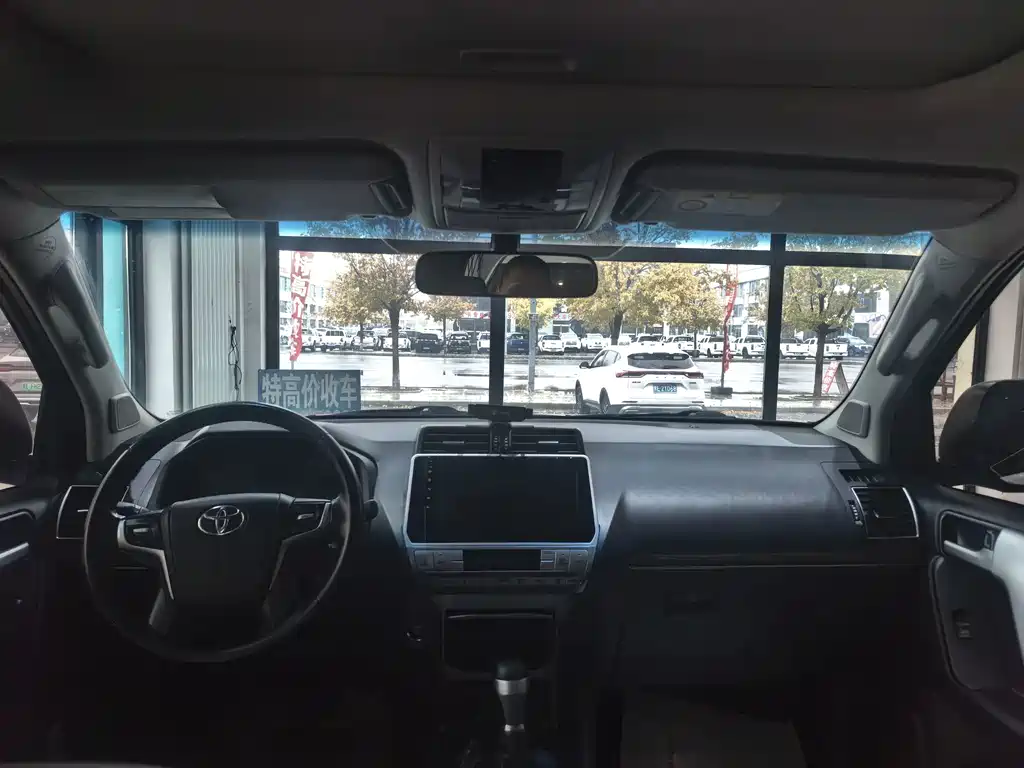 Toyota Prado — миниатюра 7
