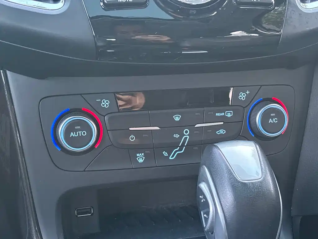 Ford Focus — миниатюра 14