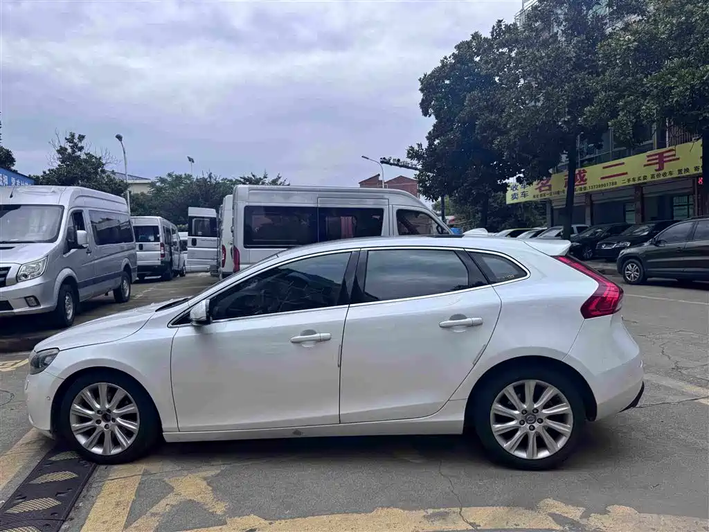 Volvo V40 2015 1.6T