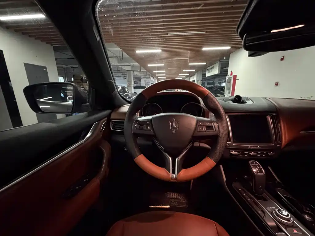 Maserati Levante — миниатюра 10