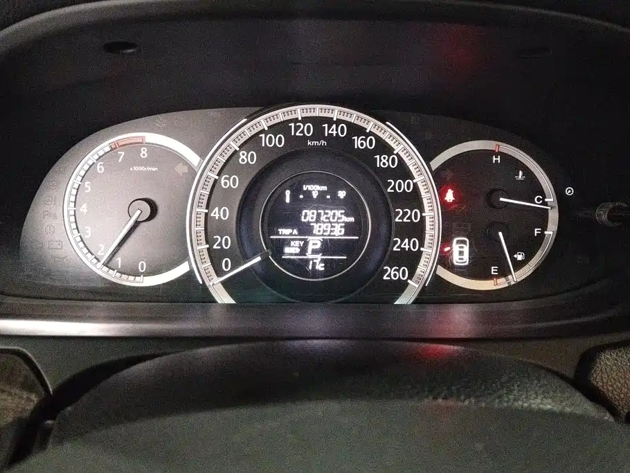 Honda Accord — миниатюра 14