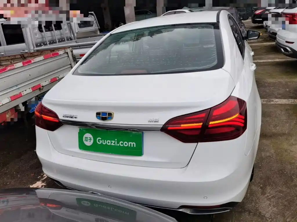Geely Emgrand — миниатюра 6