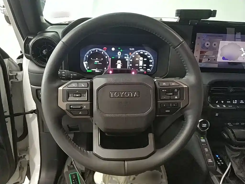 Toyota Prado — миниатюра 11