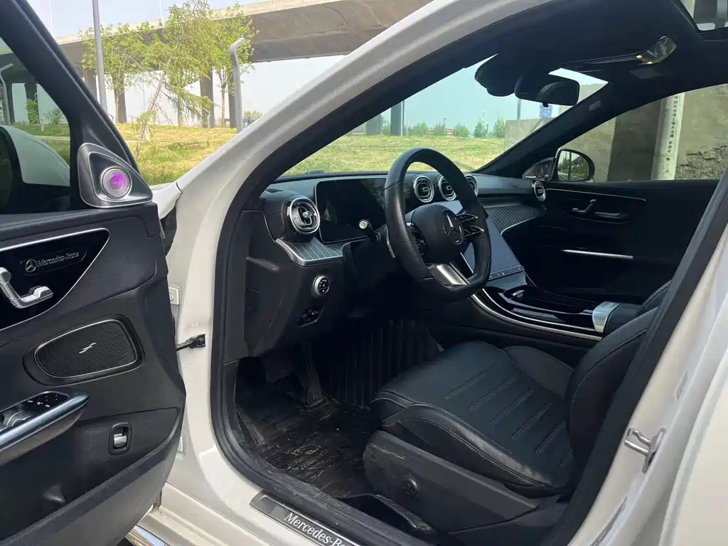 Mercedes-Benz C-Class — миниатюра 7