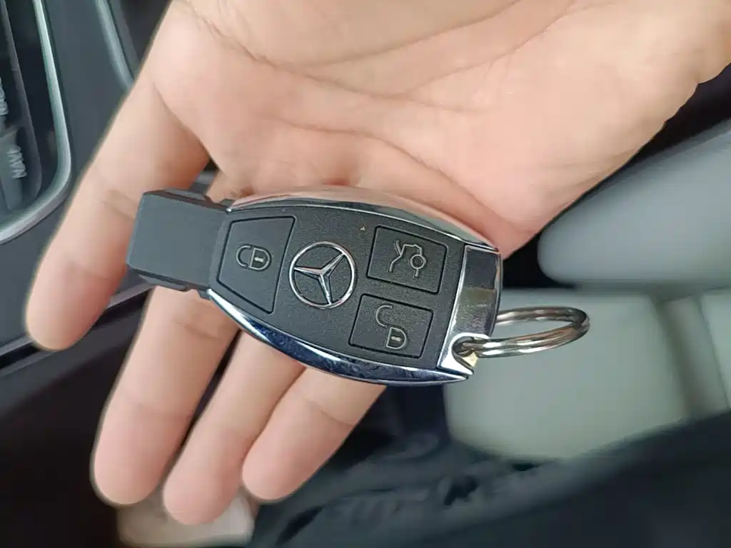 Mercedes-Benz C-Class — миниатюра 9