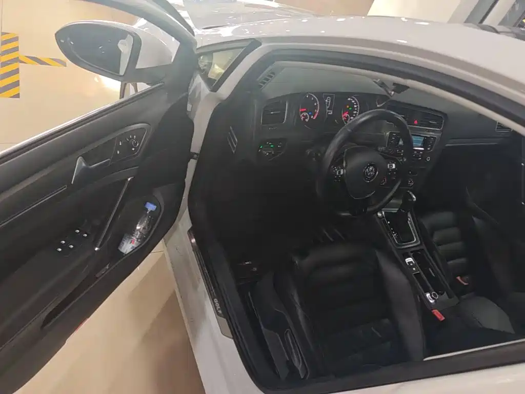Volkswagen Golf — миниатюра 16