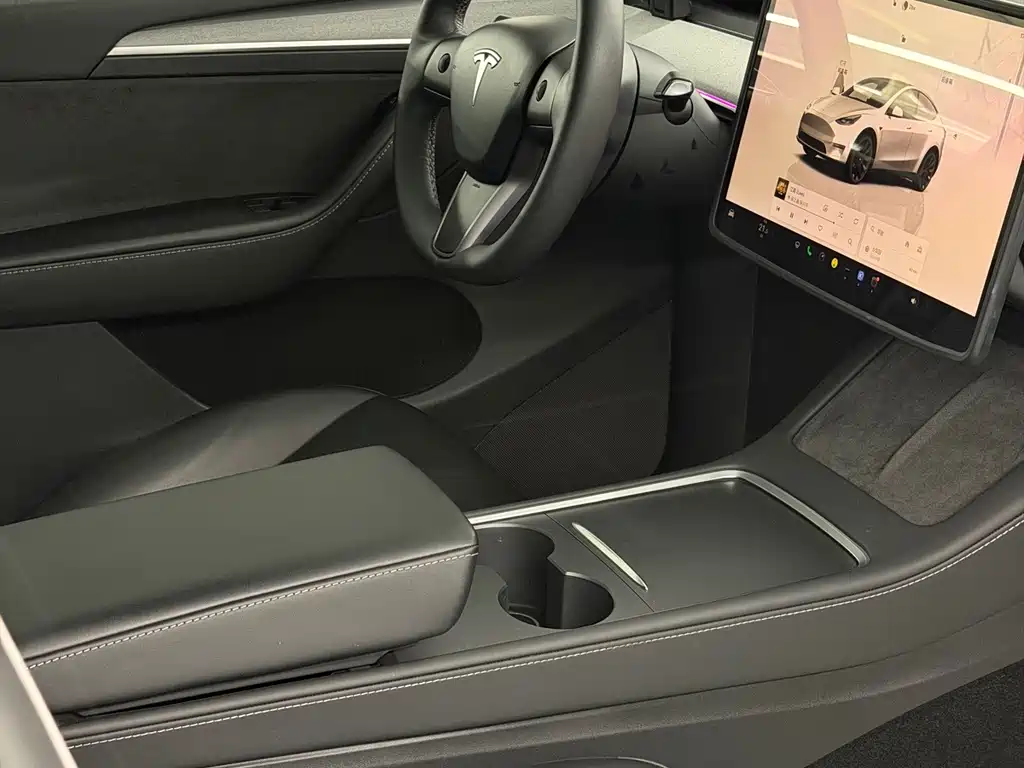 Tesla Model Y — фотографии объявления, Фото 17