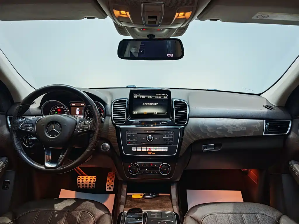 Mercedes-Benz GLE (Import) — миниатюра 14