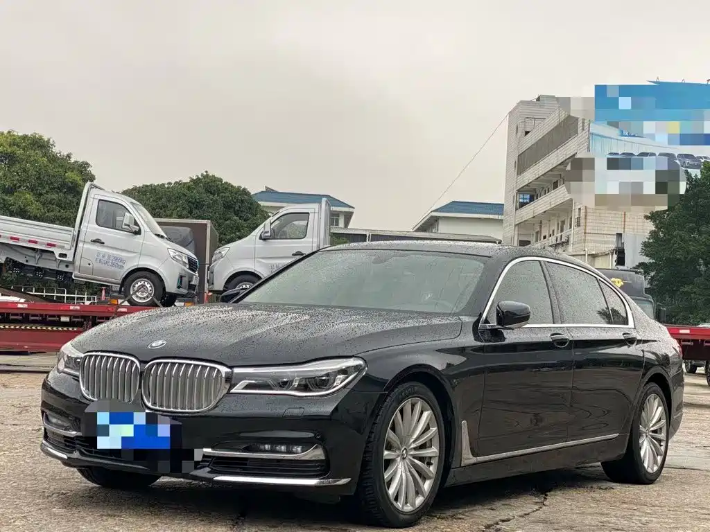 BMW 7 Series — миниатюра 3