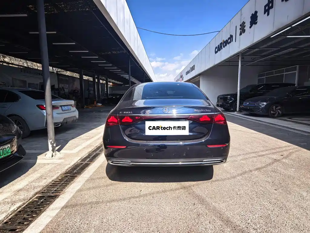 Mercedes-Benz E-Class — миниатюра 8