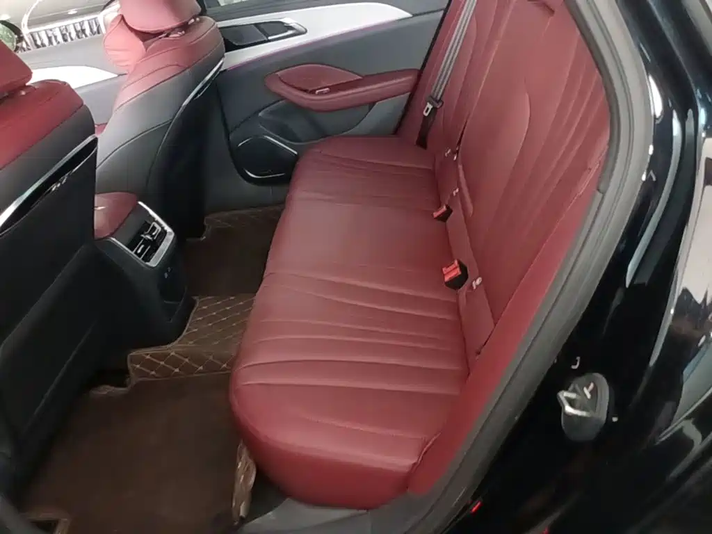 Hongqi Hongqi H5 — миниатюра 17