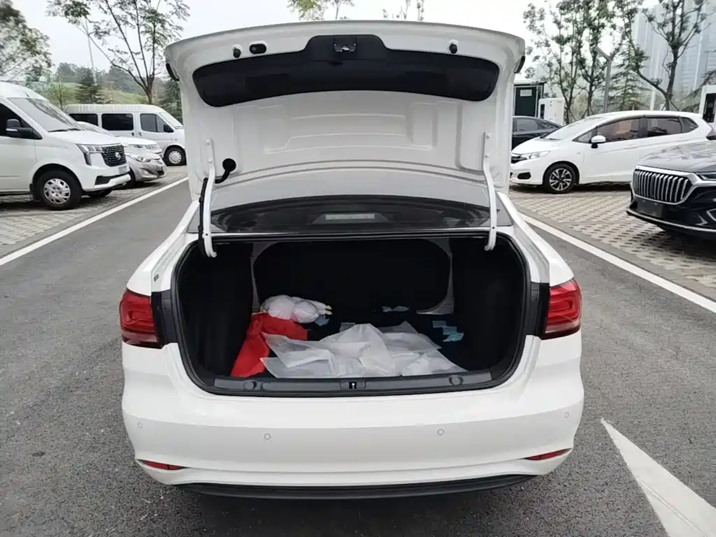 Volkswagen Lavida — миниатюра 22