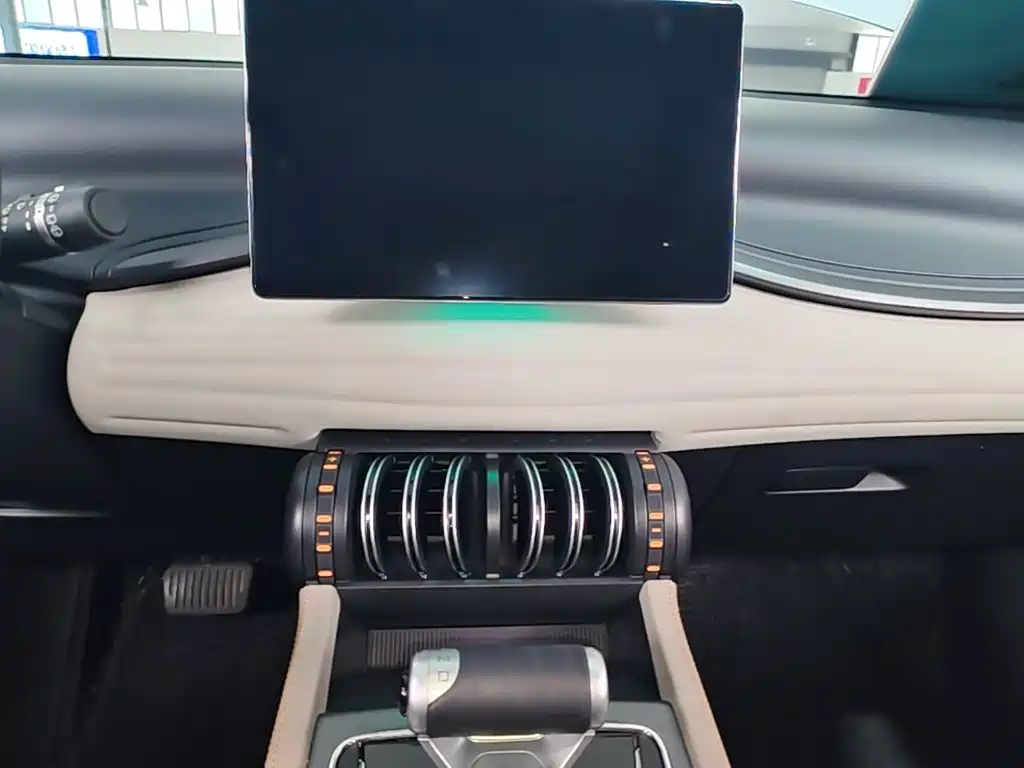 BYD Yuan Plus — миниатюра 13