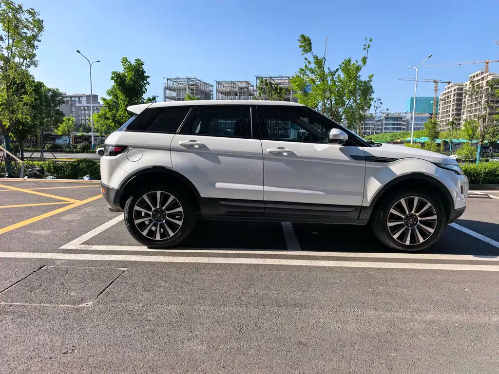 Land Rover Evoque — миниатюра 7