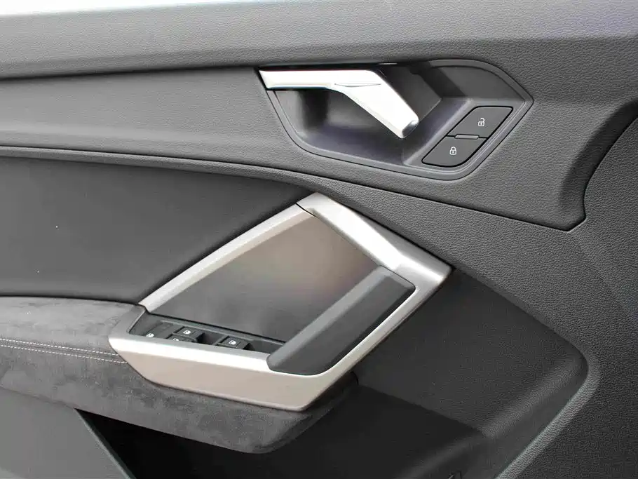 Audi Q3 — миниатюра 8
