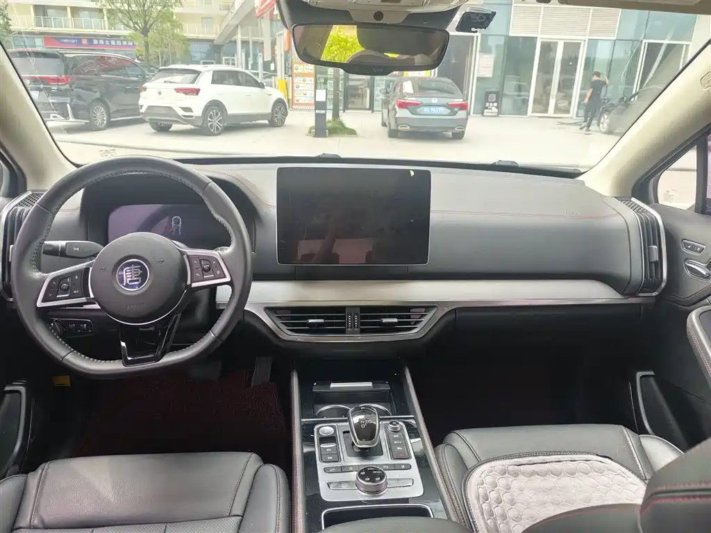 BYD Tang New Energy — миниатюра 7