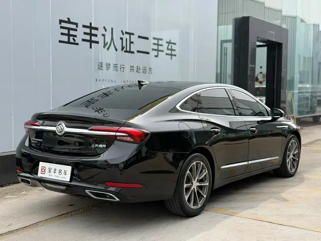 Buick LaCrosse — миниатюра 10