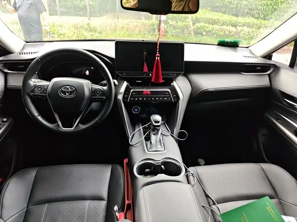 Toyota Harrier — миниатюра 5