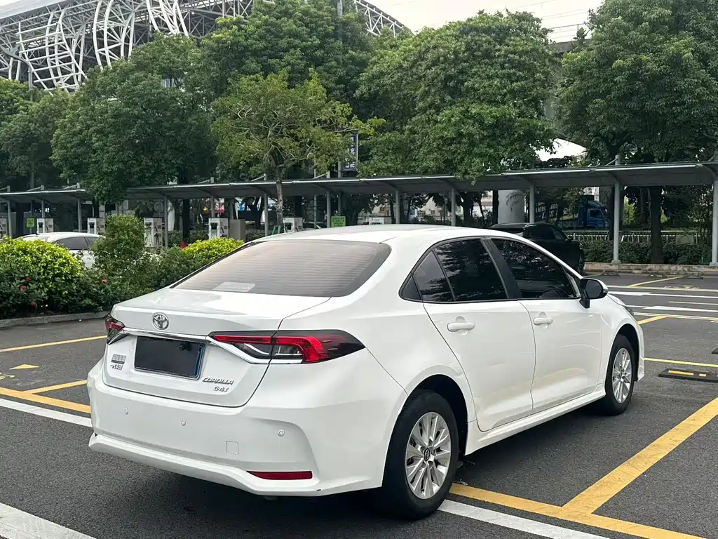 Toyota Corolla — миниатюра 4