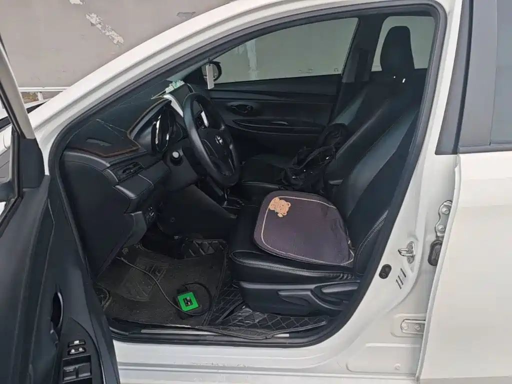 Toyota Yaris L — миниатюра 15