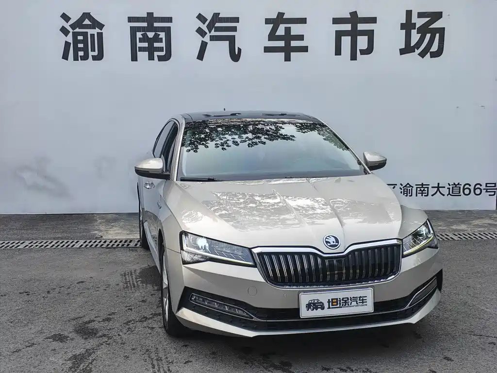 Skoda Superb — миниатюра 3