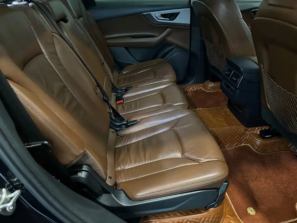 Audi Q7 — миниатюра 8