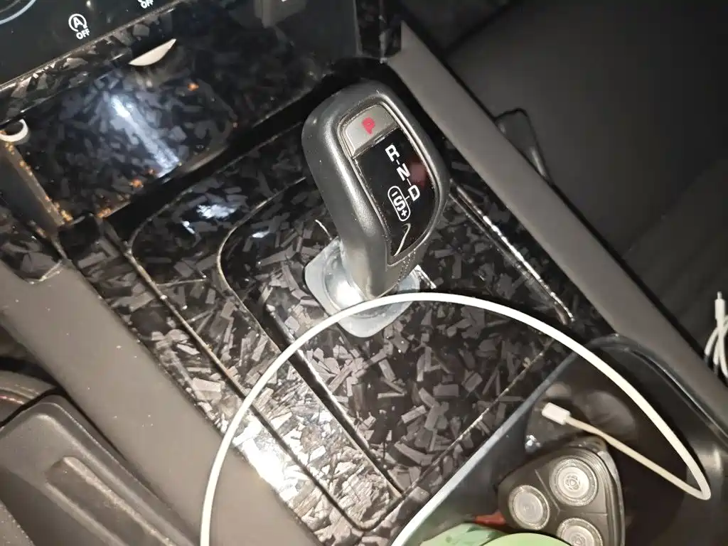 Land Rover Discovery Sport Hybrid — миниатюра 7