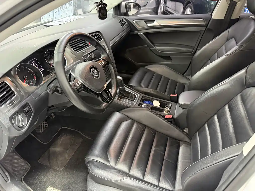 Volkswagen Golf — миниатюра 4