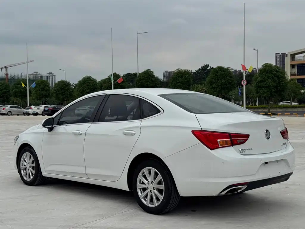 Buick Verano — миниатюра 7
