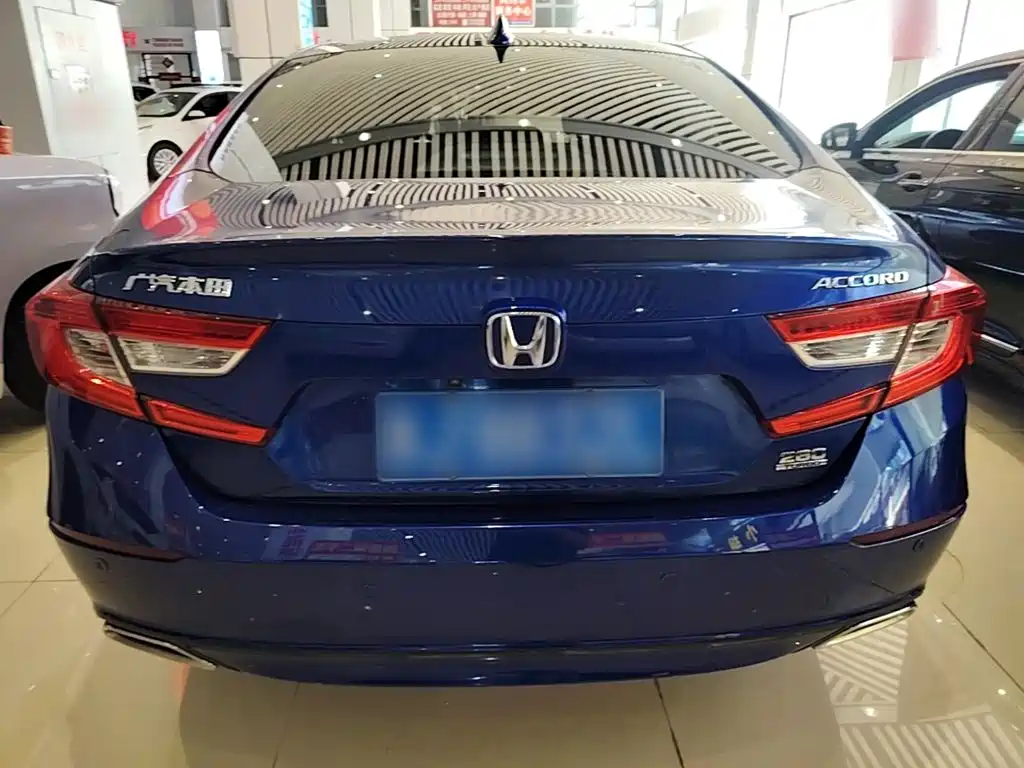 Honda Accord — миниатюра 6