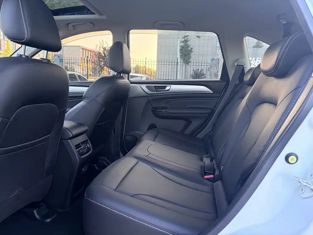 Haval M6 — миниатюра 5