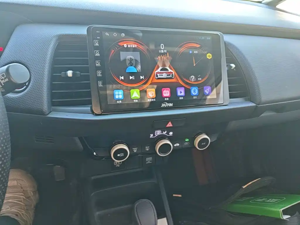 Honda Fit — миниатюра 13