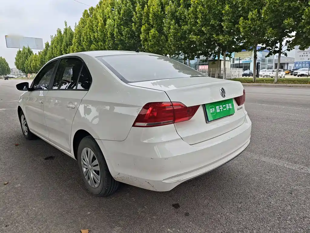 Volkswagen Santana — миниатюра 5