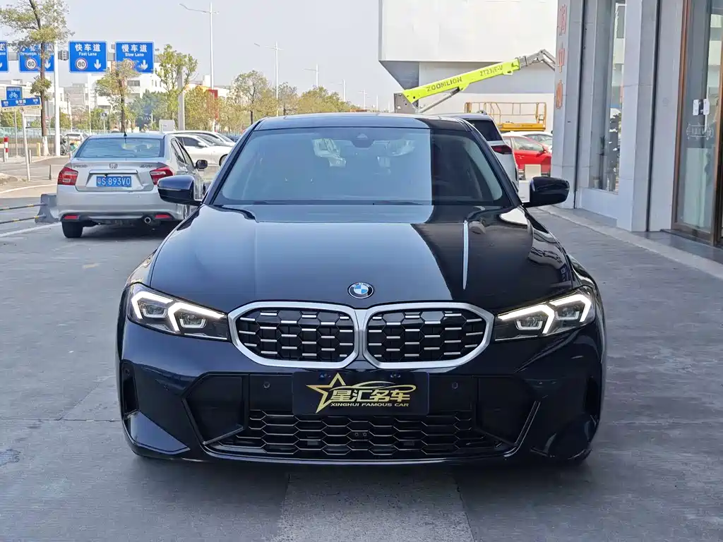 BMW 3 SERIES