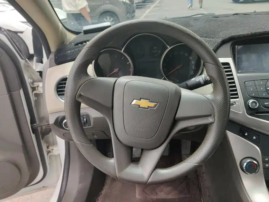 Chevrolet Cruze — миниатюра 15