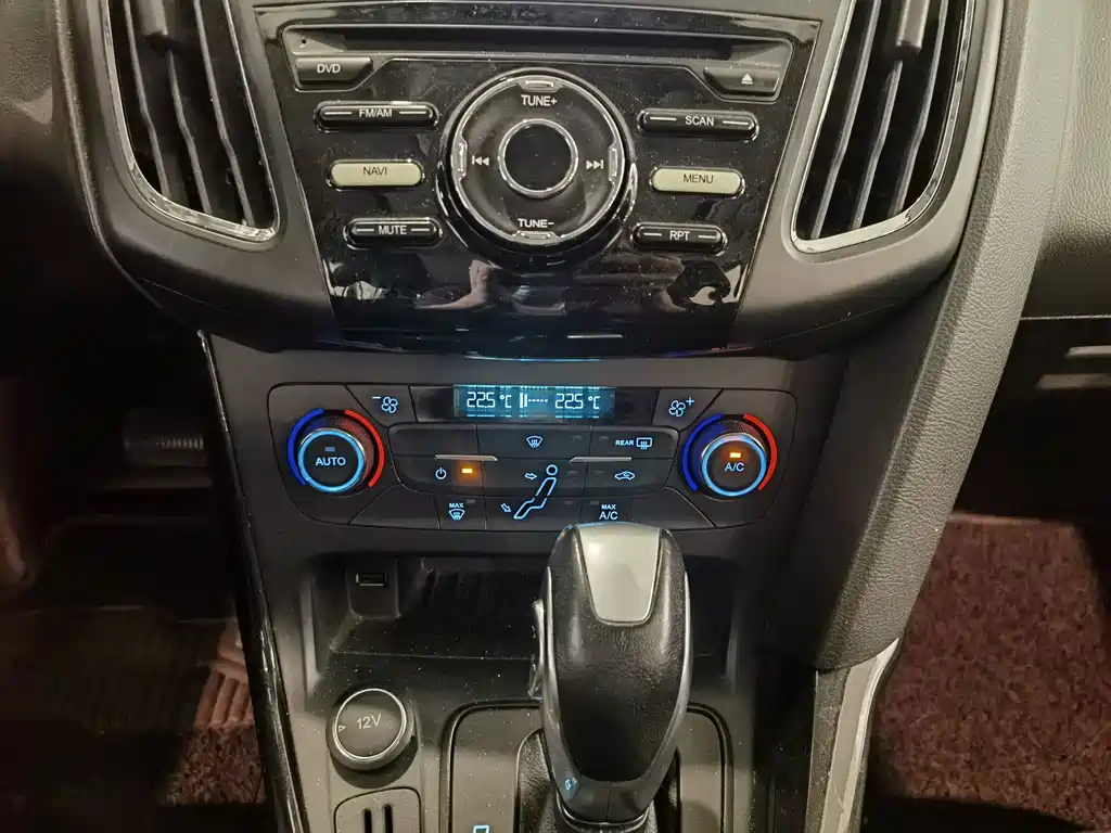 Ford Focus — миниатюра 14