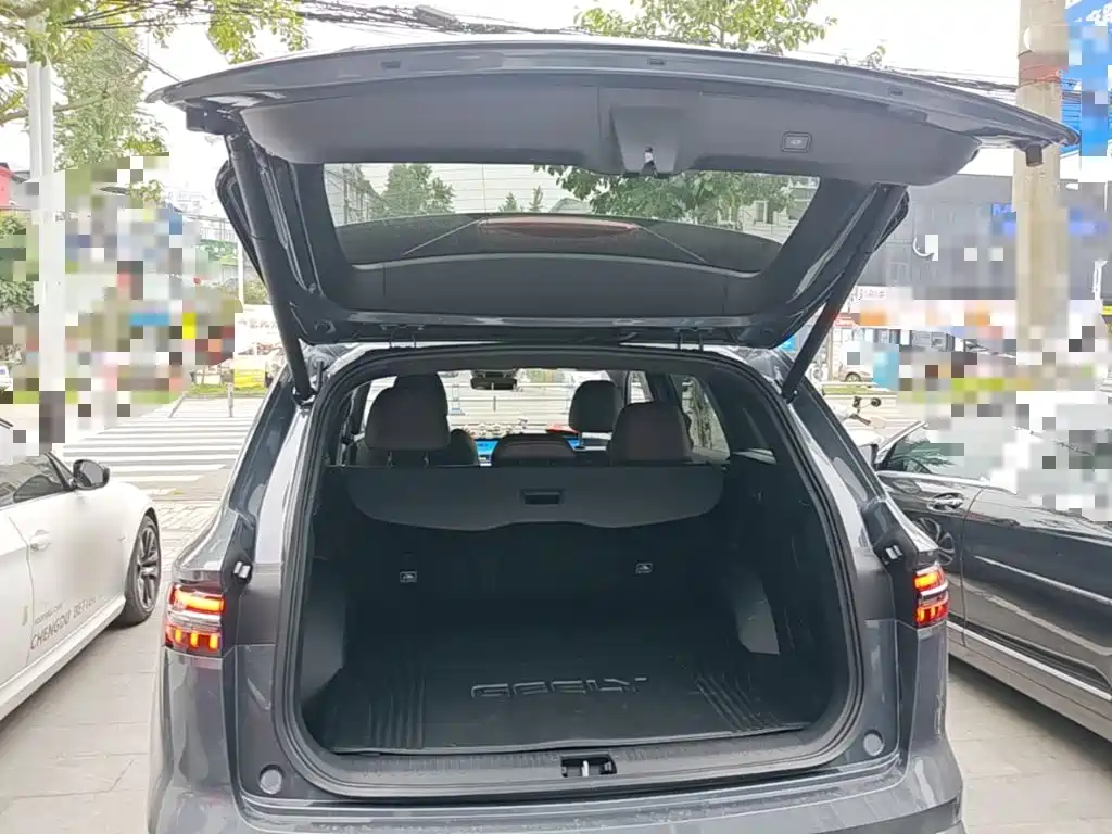 Geely Xingyue L — миниатюра 19