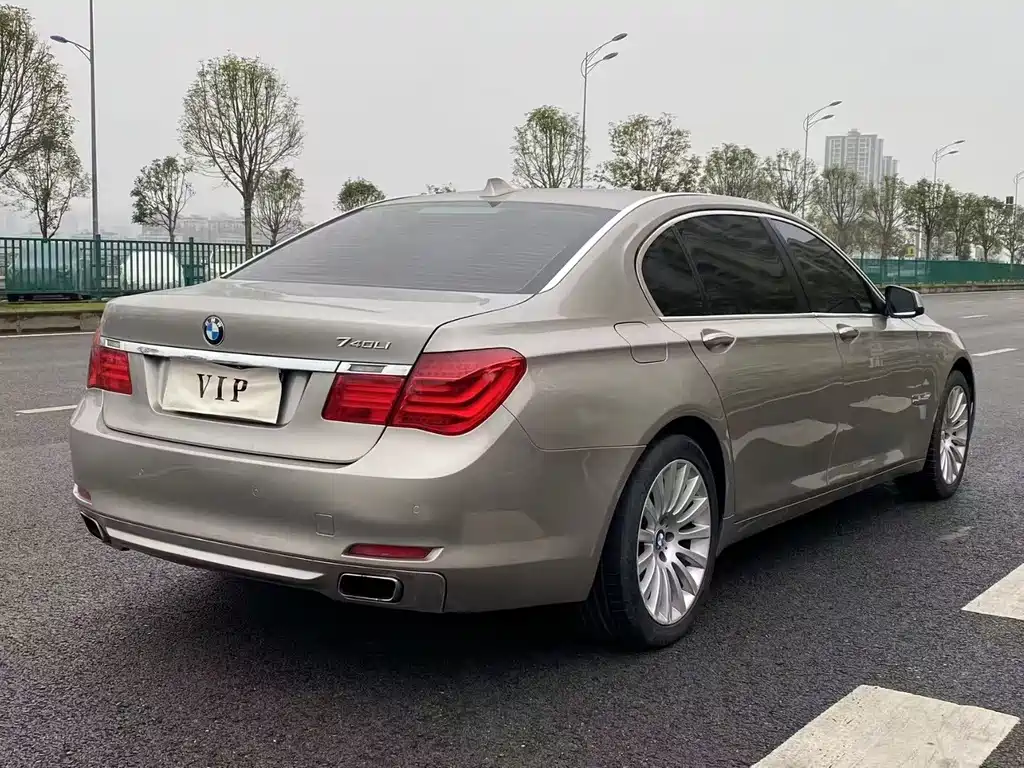 BMW 7 Series 7 2011 740Li