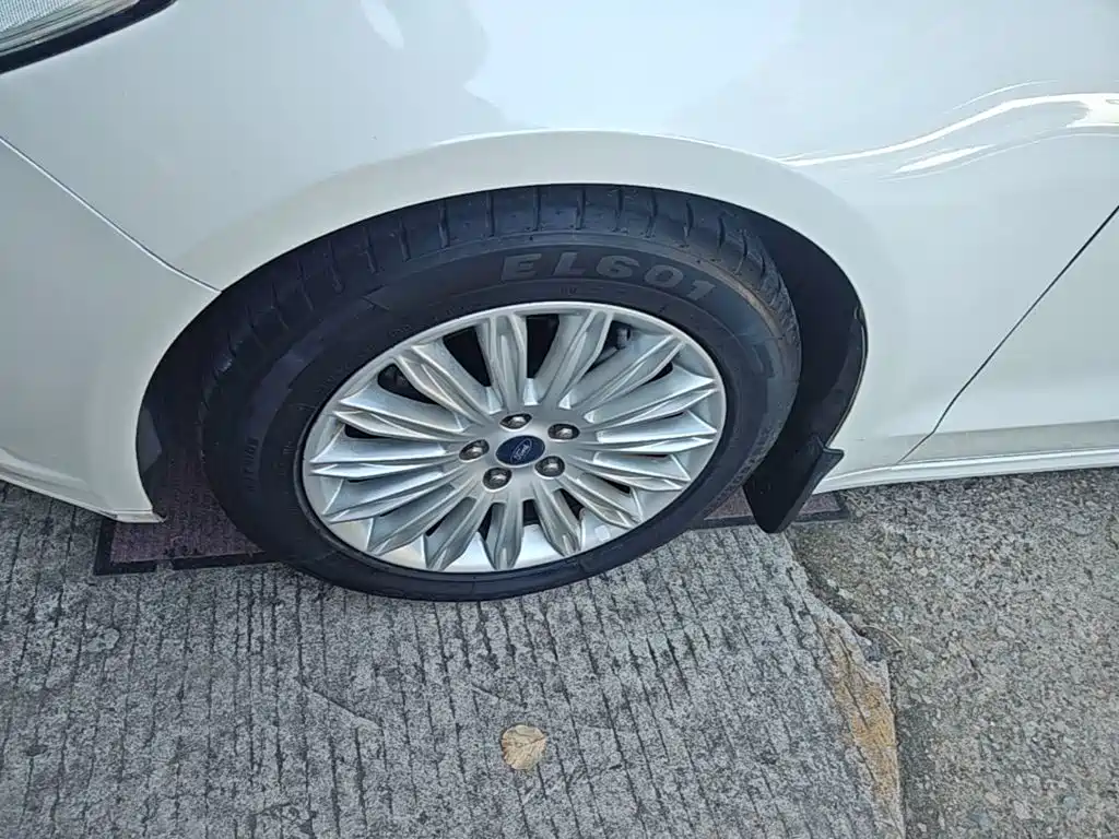 Ford Mondeo — миниатюра 23