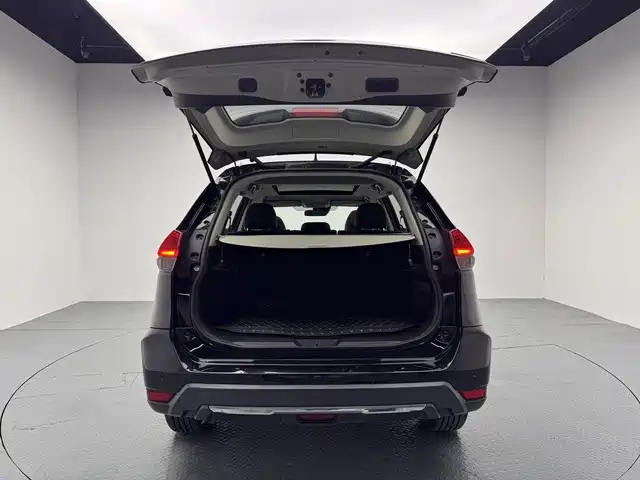 Nissan X-Trail — миниатюра 11