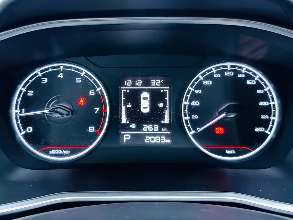 Geely Binyue — миниатюра 15