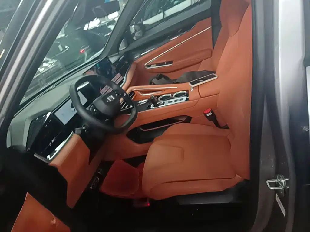 Geely Boyue — миниатюра 15