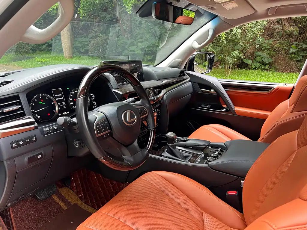 Lexus LX — миниатюра 6
