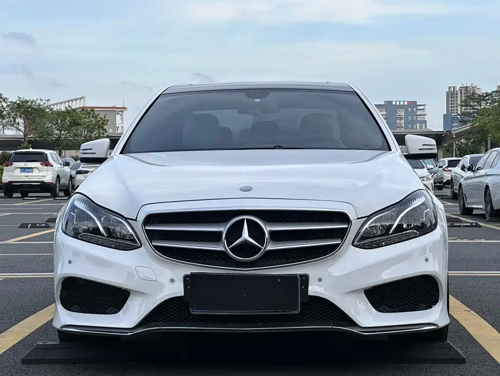 Mercedes-Benz E-Class — миниатюра 2