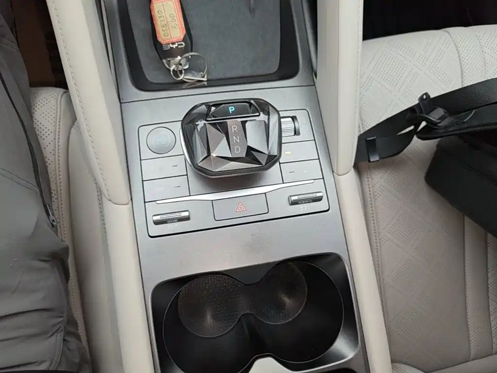 BYD Yuan UP — миниатюра 14