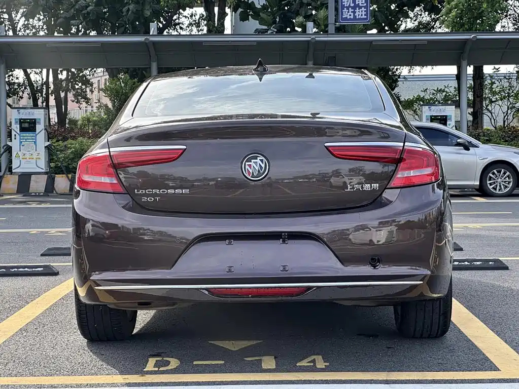 Buick LaCrosse — миниатюра 5
