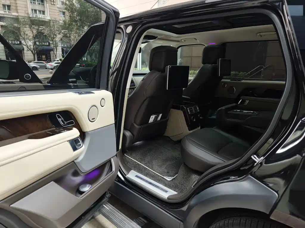 Land Rover Range Rover — миниатюра 9